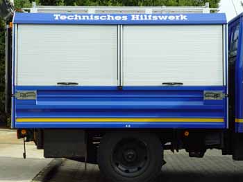 klicken Sie auf die Rollos um dahinter zu sehen